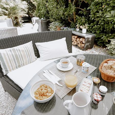 Idéal Séjour - Hôtel de Charme et Atypique Cannes Exterior foto
